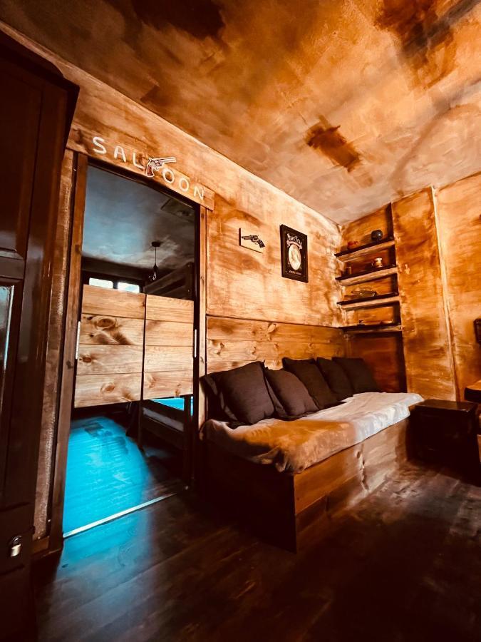 Апартаменты Old West House Pantano De San Juan Сан-Мартин-де-Вальдейглесьяс Экстерьер фото